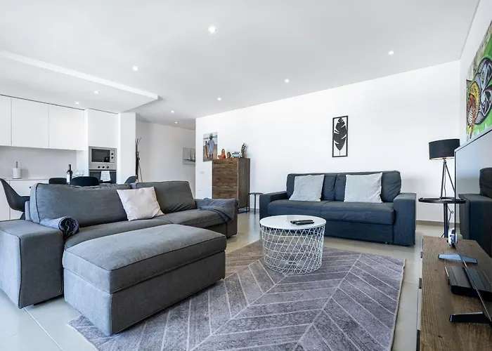 Private Condominium, Pool, Tennis & Sea View By Silver Prop *