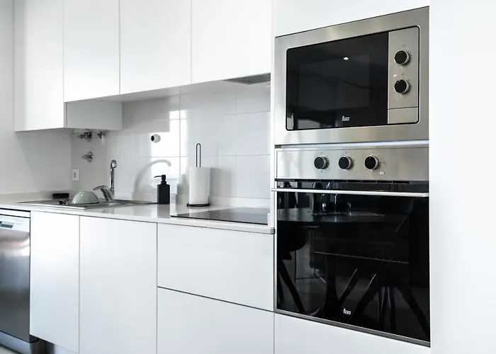 Private Condominium, Pool, Tennis & Sea View By Silver Prop Nazaré