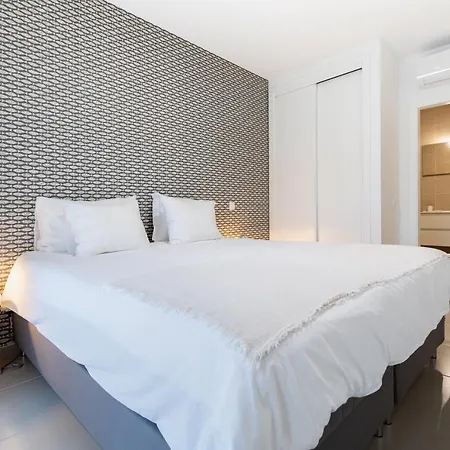 Private Condominium, Pool, Tennis & Sea View By Silver Prop 아파트 나자레