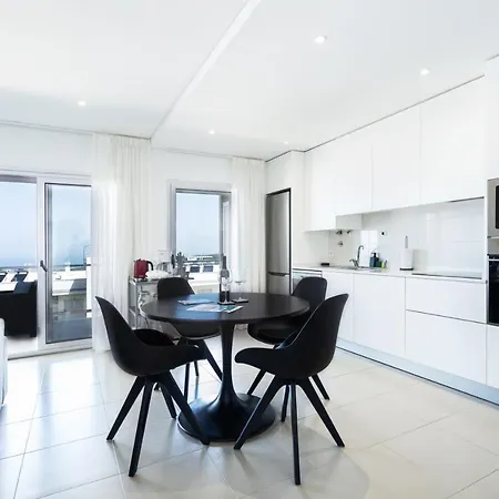 아파트 Private Condominium, Pool, Tennis & Sea View By Silver Prop 나자레