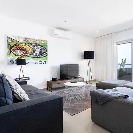 Private Condominium, Pool, Tennis & Sea View By Silver Prop 나자레