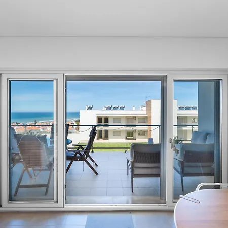 아파트 Private Condominium, Pool, Tennis & Sea View By Silver Prop 나자레